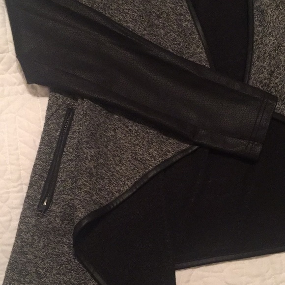 Valley Girl grey/black sweater blazer - Picture 4 of 5